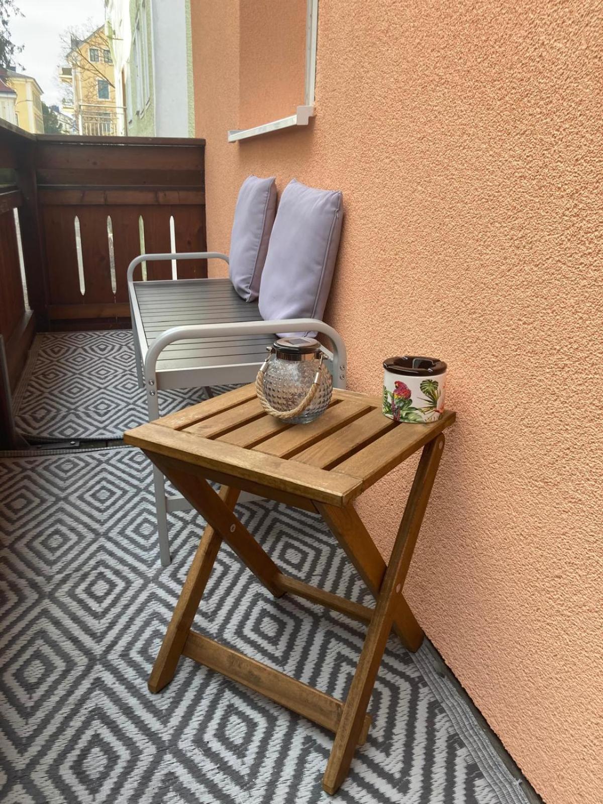 Ferienwohnung Im Zentrum Mit Balkon Und Parkplatz Gmunden Kültér fotó